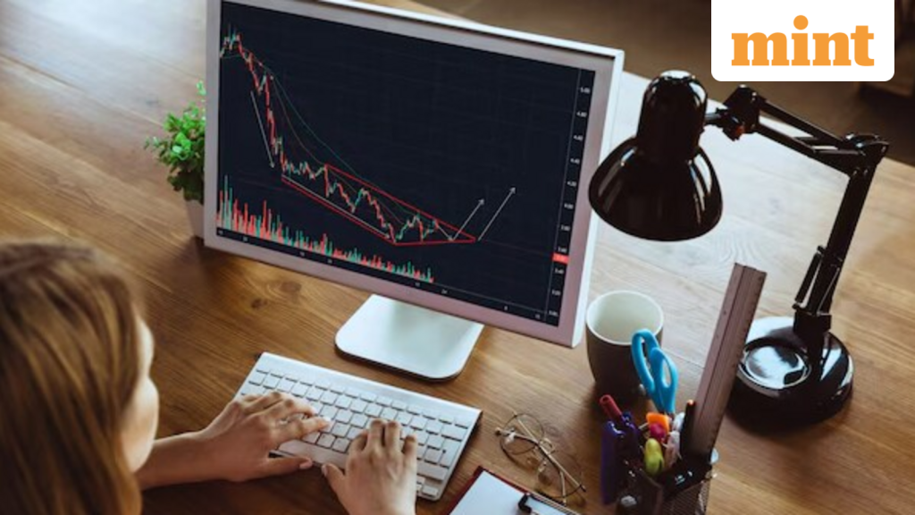 Risky Borrowers Flood Market to Tap Investor Hunger for Yield